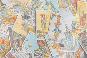 TAROT READING: Pisces Full Moon September 2020 Girl and Her Moon